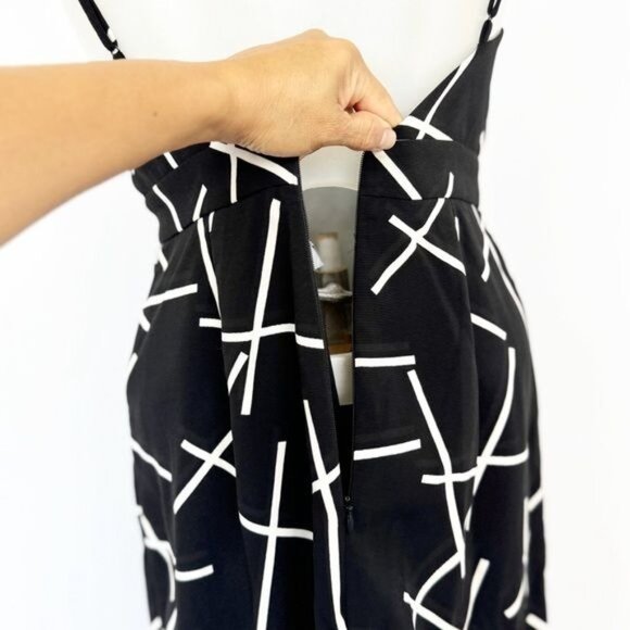 C/MEO COLLECTIVE Cameo Power Trip Black Print dress Small - Picture 5 of 9